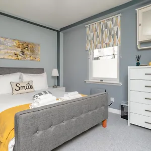 Apartment Historic Location, Private Parking, Ground Floor Luxury Flat, Aberdeen